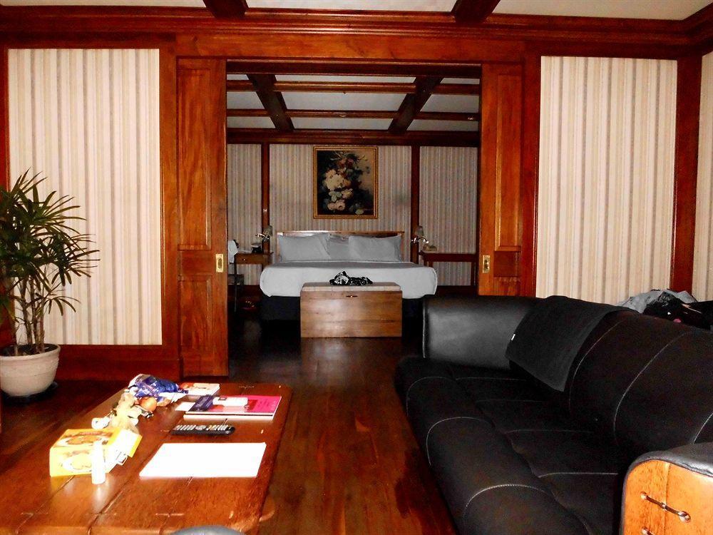 Southern Cross Hotel Suva Eksteriør billede
